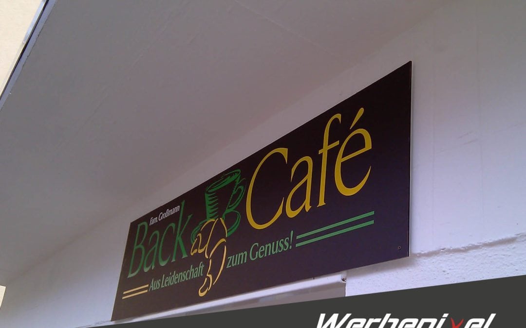 Schilderanlage Back Café